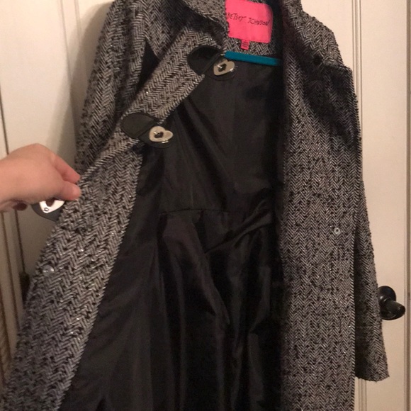 BETSEY JOHNSON COAT - Picture 3 of 8